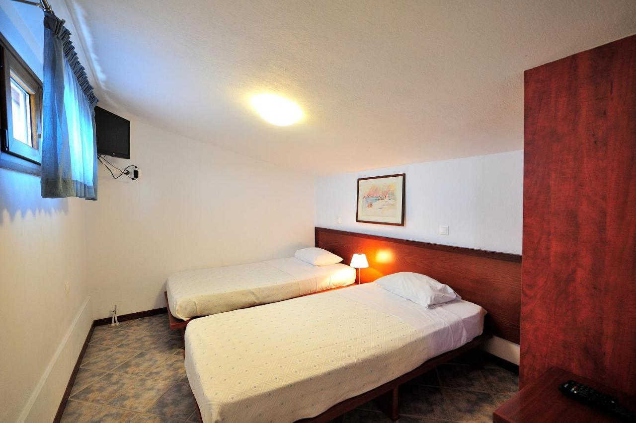 Eye Q Resort Seaview Skiathos Town Exterior photo