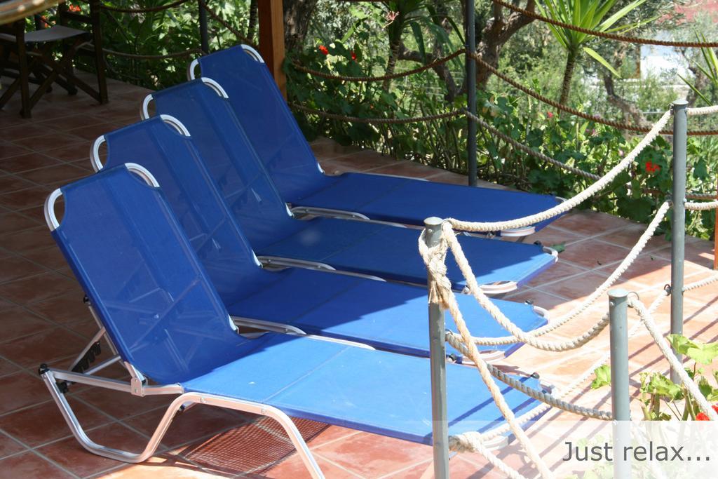Eye Q Resort Seaview Skiathos Town Exterior photo