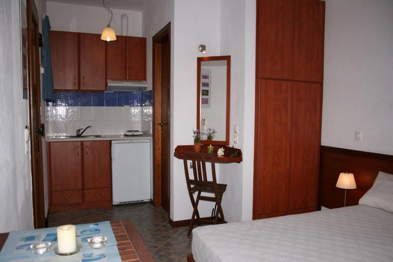 Eye Q Resort Seaview Skiathos Town Exterior photo